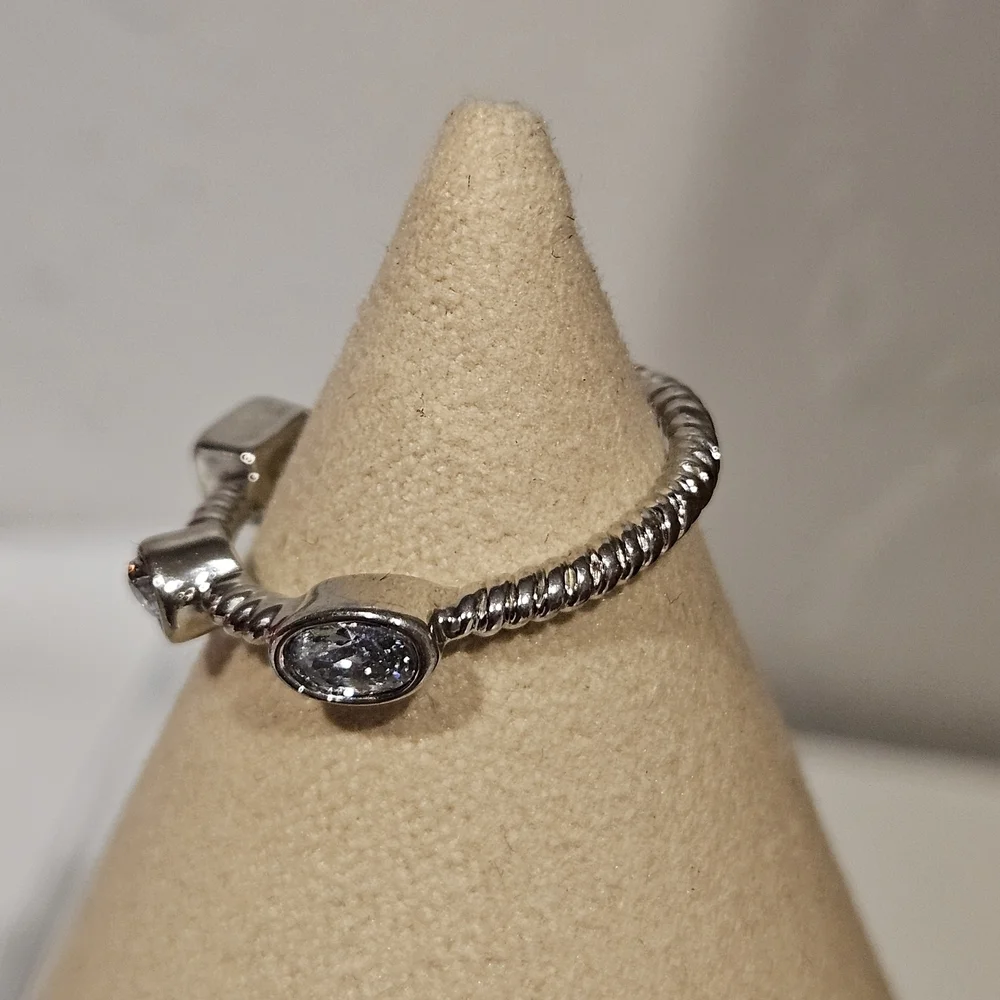 Silver Women's Ring Rhinestone Funky Twisted Jewelry Size 7.5
